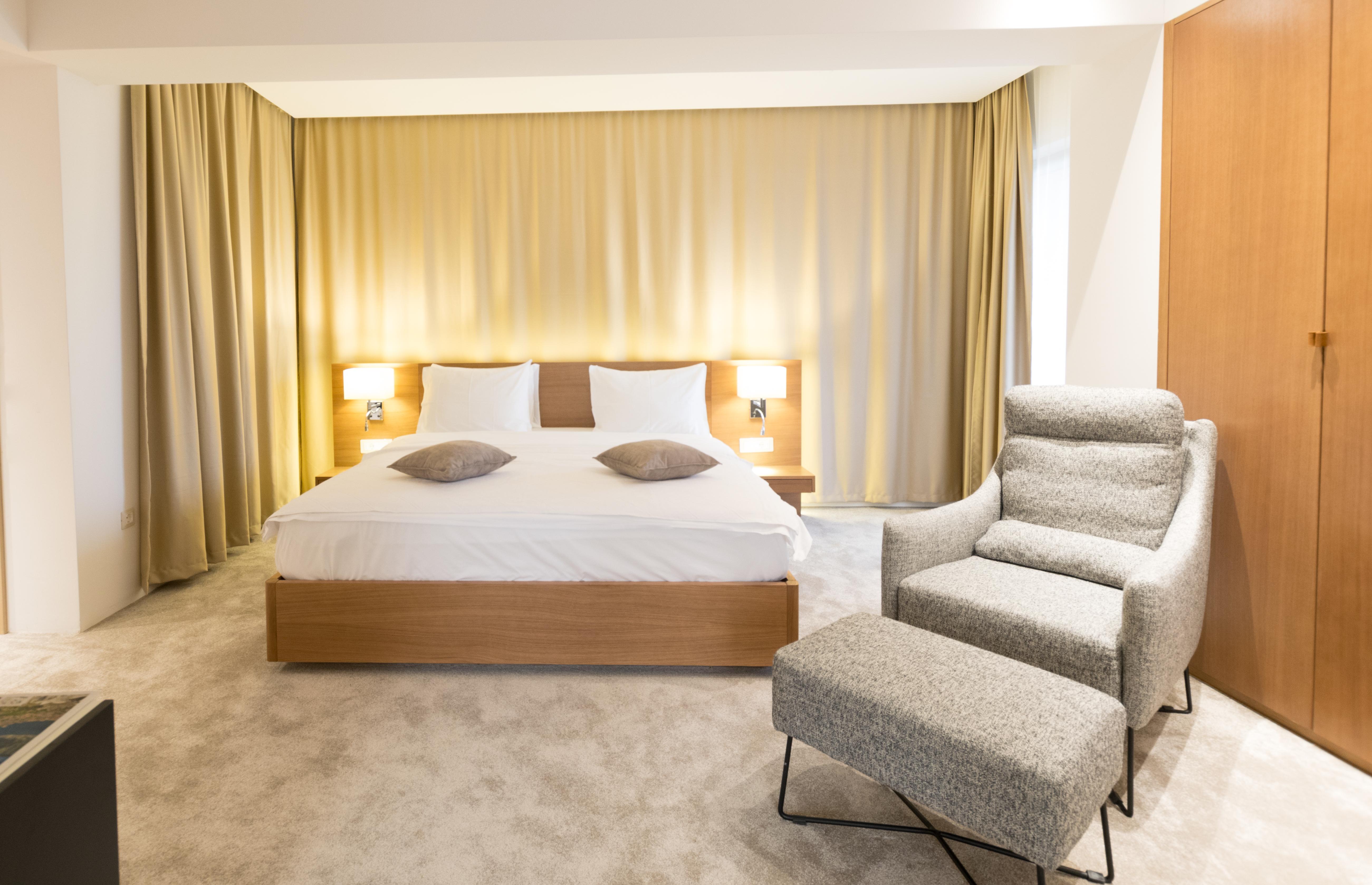 Hotel Harmonia By Dukley Budua Esterno foto