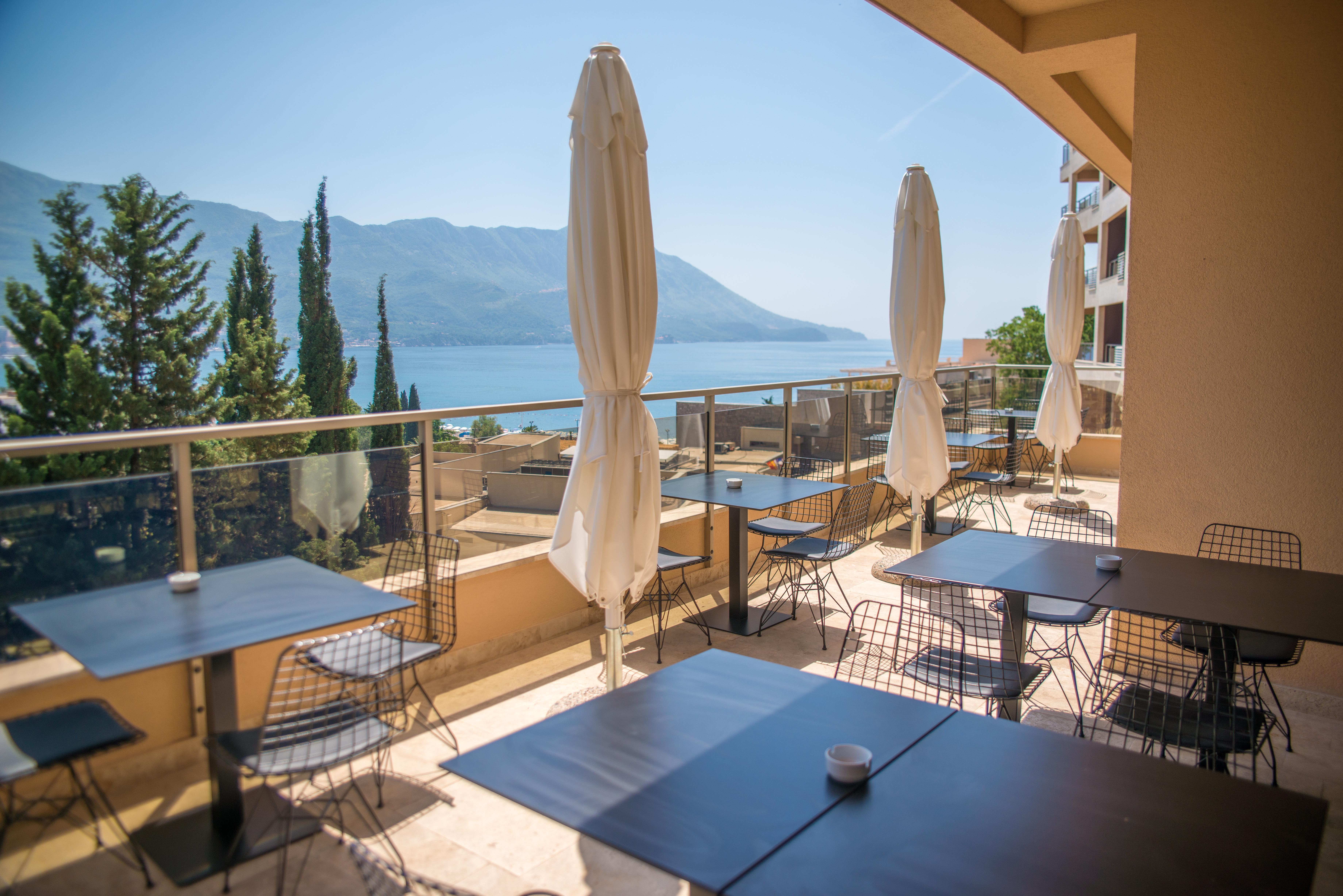 Hotel Harmonia By Dukley Budua Esterno foto