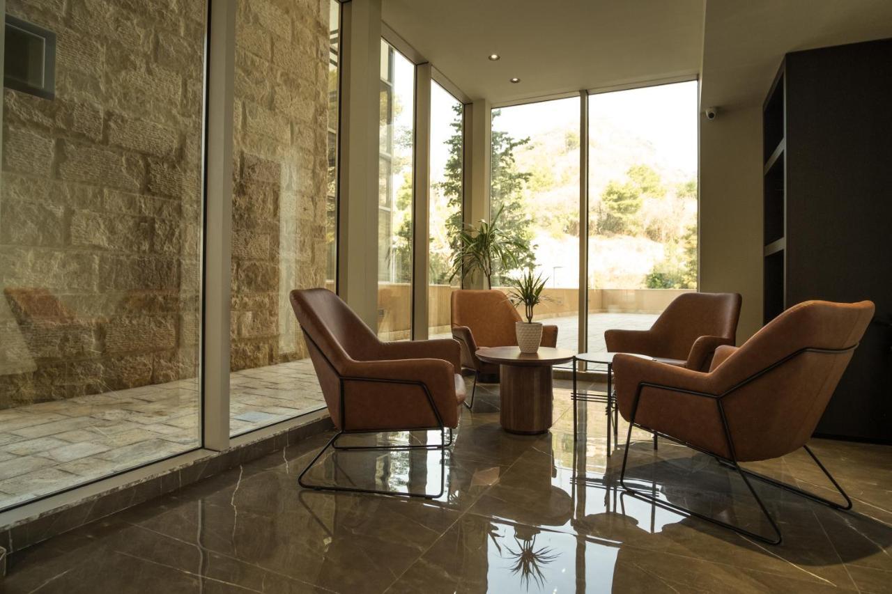 Hotel Harmonia By Dukley Budua Esterno foto