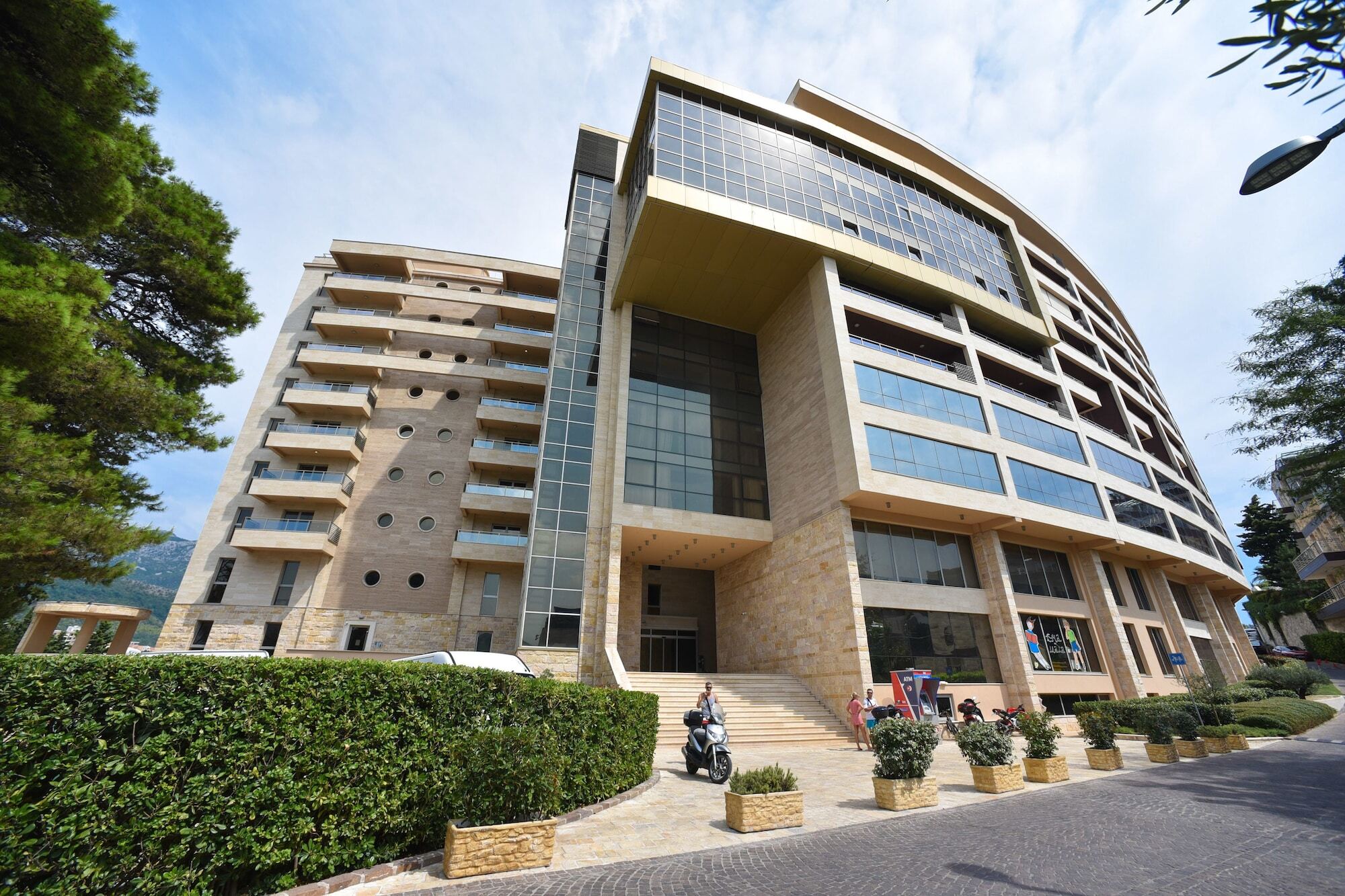Hotel Harmonia By Dukley Budua Esterno foto